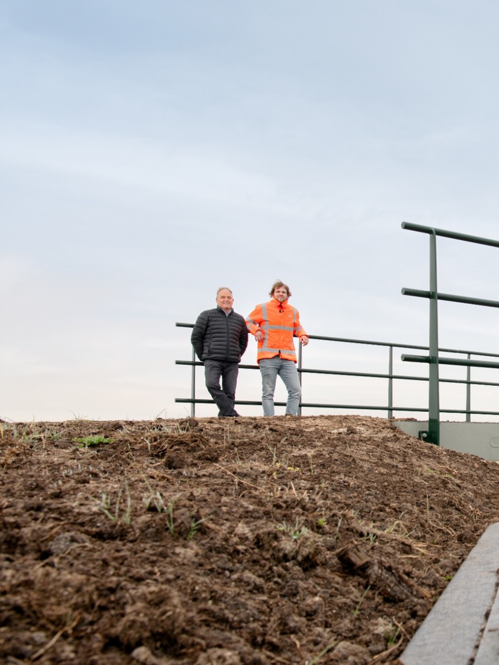 Waterschap Drents Overijsselse Delta (WDODelta) verving twee oude bruggen door nieuwe exemplaren van composiet waarin onder andere PET-flessen zijn verwerkt.
