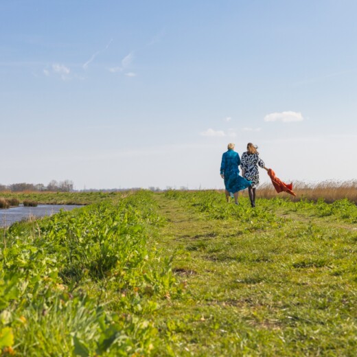 Dagelijks bestuurders Floor Wissing-Kunst (Waterschap Rijn en IJssel) en Nanda van Zoelen (Hoogheemraadschap de Stichtse Rijnlanden) wisselen hun gedachten en ervaringen uit.