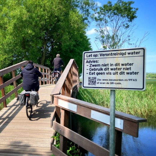 waarschuwingsbord Jelsumer Feart